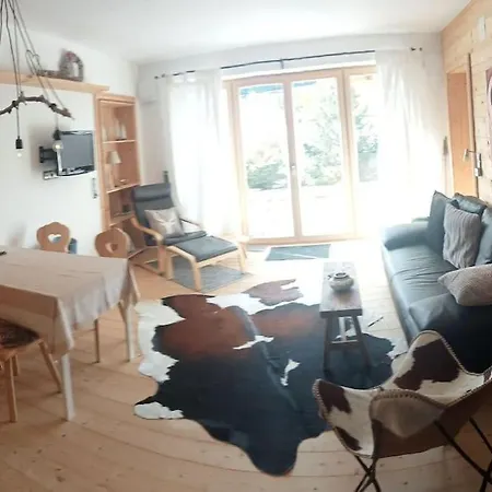 Gaia Im Bergdorf 아파트 *